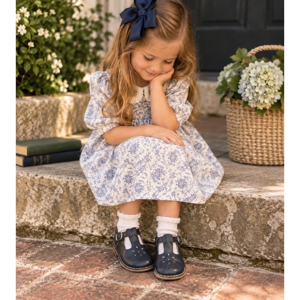 L'Amour Toddler Girls Navy Blue Leather T-Strap Flower Shoes Size 7 Style 721